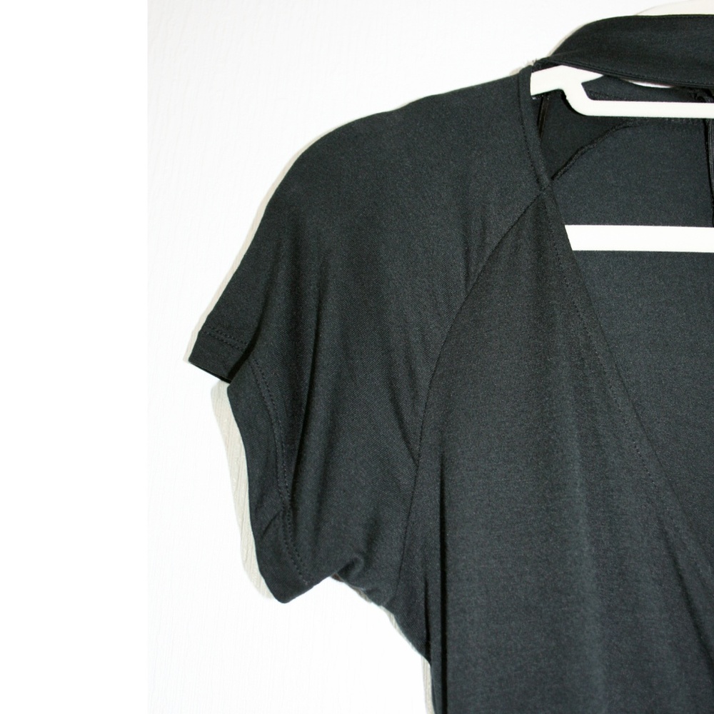 Deep V Faux Wrap Choker Tee NWOT - Picture 5 of 7